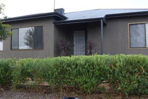 Lincoln Breeze - Accommodation Kalgoorlie 0