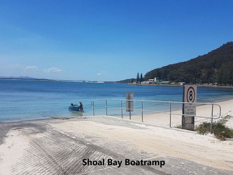 6 SHOAL TOWERS 11 SHOAL BAY RD STUNNING WATER VIEWS & PERFECT LOCATION - Accommodation Kalgoorlie 2