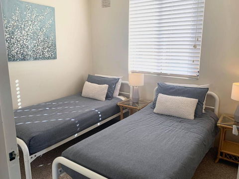 6 SHOAL TOWERS 11 SHOAL BAY RD STUNNING WATER VIEWS & PERFECT LOCATION - Accommodation Kalgoorlie 1