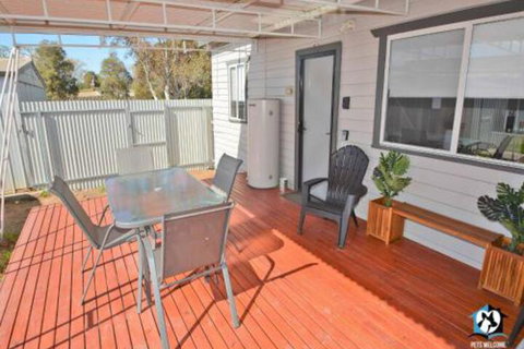 Just Renovated 2BR Cottage In Heart Of Wentworth - Accommodation Kalgoorlie 1