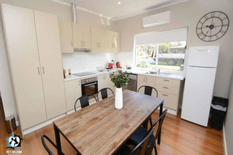 Just Renovated 2BR Cottage In Heart Of Wentworth - Accommodation Kalgoorlie 6