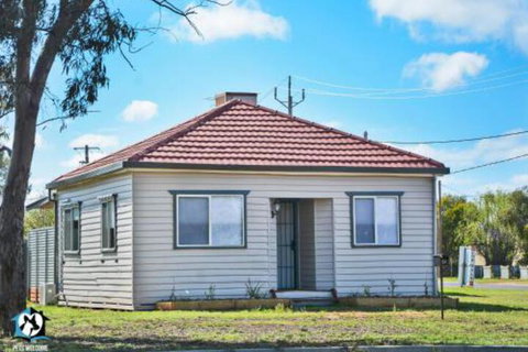 Just Renovated 2BR Cottage In Heart Of Wentworth - Accommodation Kalgoorlie 3