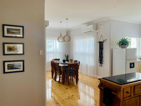 Jewel Of The South Beachfront Holiday Rental - Accommodation Kalgoorlie 1