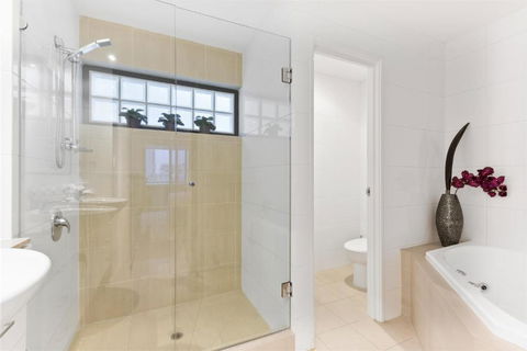 The Executive Penthouse - Accommodation Kalgoorlie 2