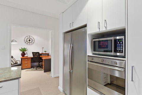 The Executive Penthouse - Accommodation Kalgoorlie 7
