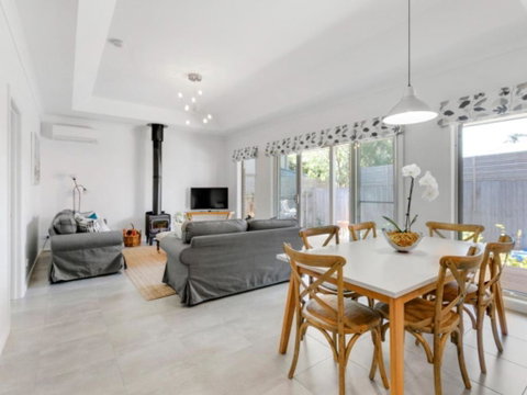 Venice On The Beach - Accommodation Kalgoorlie 2