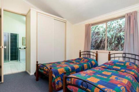 Amaroo House - Accommodation Kalgoorlie 4