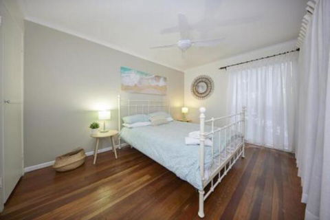 Straddie House - Accommodation Kalgoorlie 4