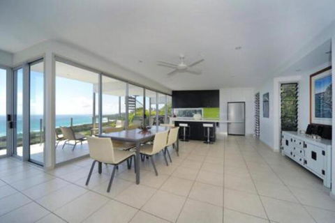 Oceanside 3 Bedrooms - Accommodation Kalgoorlie 2