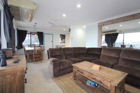 Bombora 3 / 4 East Street - Accommodation Kalgoorlie 6