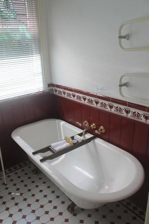 Gardenia House - Accommodation Kalgoorlie 5