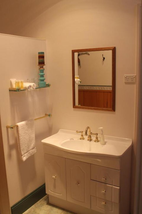 Gardenia House - Accommodation Kalgoorlie 3