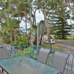 5 Ocean Breeze Shoal Bay Avenue Fabulous Location Opposite Shoal Bay Beach! - Accommodation Kalgoorlie 1