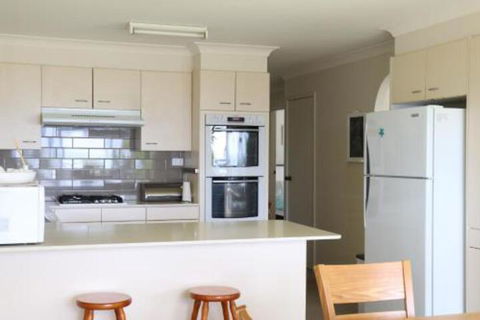 Beachside Husky Waterfront - Accommodation Kalgoorlie 2
