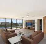 Seascape Apartments Unit 1201A Luxury apartment with views of the Gold Coast  Hinterland - Accommodation Kalgoorlie