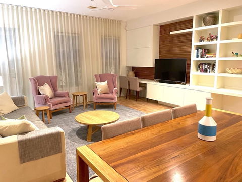 Kew Luxurious Townhouse - Accommodation Kalgoorlie 6