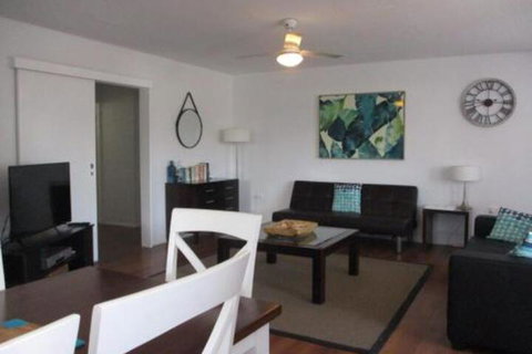 Charming Beach House - Accommodation Kalgoorlie 5