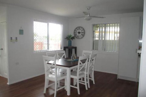 Charming Beach House - Accommodation Kalgoorlie 6