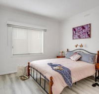 A Wave From It All - Accommodation Kalgoorlie