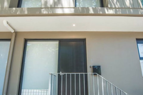 Townhouse Near The City Perfect Family Retreat - Accommodation Kalgoorlie 3