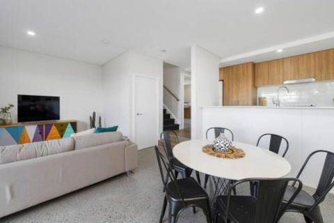 G149 Apt 2 - Accommodation Kalgoorlie 6