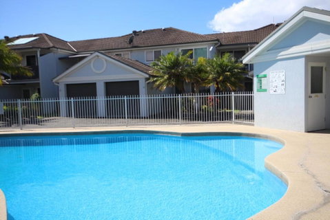 Paradise Waters No. 13 - Accommodation Kalgoorlie 1