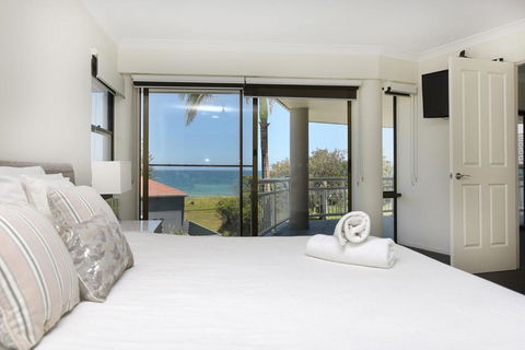 BEACHSIDE MANOR Walk To The Beach - Accommodation Kalgoorlie 3