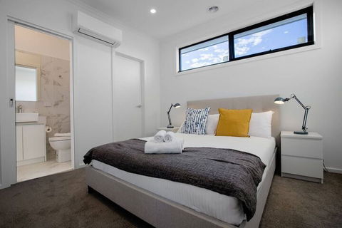 Trendy Sweet Home In Blackburn South - Accommodation Kalgoorlie 7