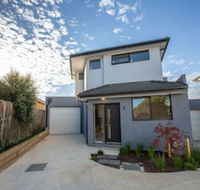 Trendy Sweet Home In Blackburn South - Accommodation Kalgoorlie