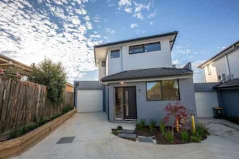 Trendy Sweet Home In Blackburn South - Accommodation Kalgoorlie 0