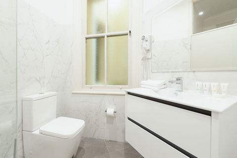 Stunning Sydney Home 1 - Accommodation Kalgoorlie 6