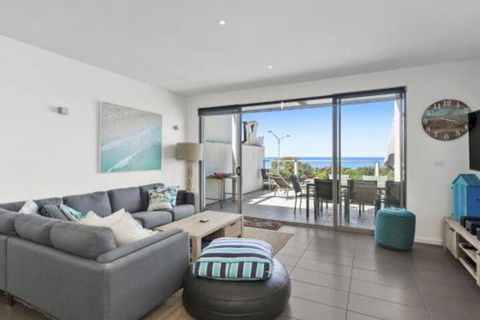 WATERFRONT SEVEN In The Heart Of Lorne - Accommodation Kalgoorlie 5