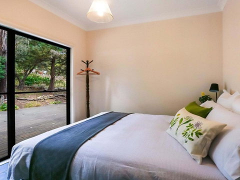Bellara Your Home Among The Gum Trees! - Accommodation Kalgoorlie 1