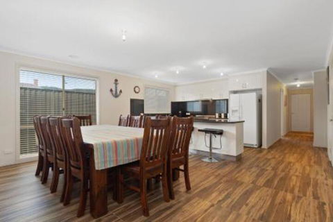 Bay Watch - Accommodation Kalgoorlie 2
