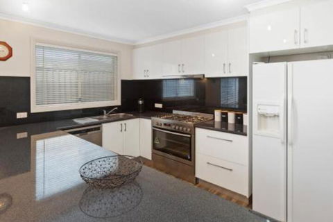 Bay Watch - Accommodation Kalgoorlie 4