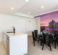 Modern Spacious Aptliverpool With Incredible Views - Accommodation Kalgoorlie