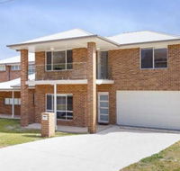 5B BENT STREET LARGE HOUSE WITH DUCTED AIR CON WIFI  FOXTEL - Accommodation Kalgoorlie
