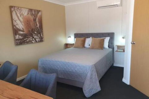 Cornwall House Accommodation - Accommodation Kalgoorlie 0