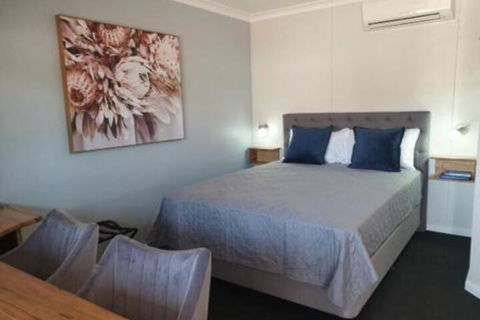 Cornwall House Accommodation - Accommodation Kalgoorlie 3