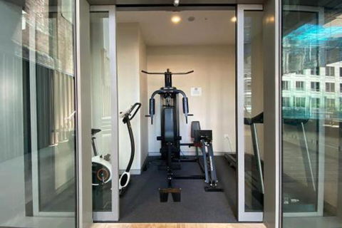 CITY HIGH Hosted By: LAbode Accommodation - Accommodation Kalgoorlie 7