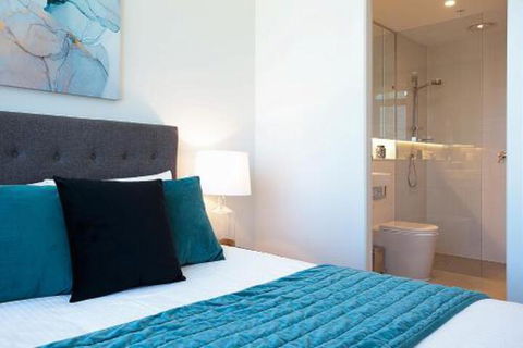 CITY HIGH Hosted By: LAbode Accommodation - Accommodation Kalgoorlie 2