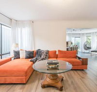 ULTRA SPACIOUS STYLISH HOME in PRESTONS SYDNEY - Accommodation Kalgoorlie