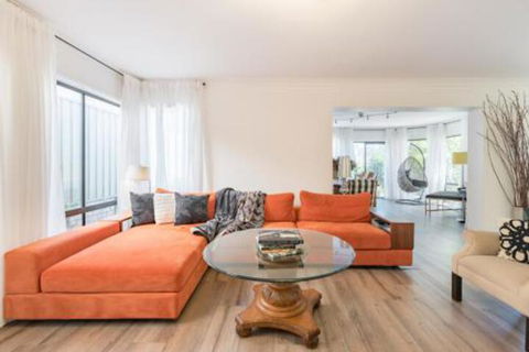 ULTRA SPACIOUS STYLISH HOME In PRESTONS SYDNEY - Accommodation Kalgoorlie 0