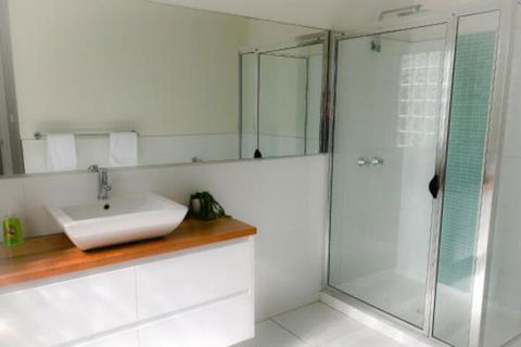 BAY Of FIRES BEACH SHACK Ocean Views From A Modern Beachhouse - Accommodation Kalgoorlie 5