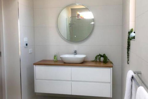 BAY Of FIRES BEACH SHACK Ocean Views From A Modern Beachhouse - Accommodation Kalgoorlie 4