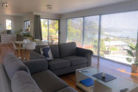 BAY Of FIRES BEACH SHACK Ocean Views From A Modern Beachhouse - Accommodation Kalgoorlie 3