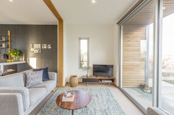 Lightshift Clunes - Accommodation Kalgoorlie 5