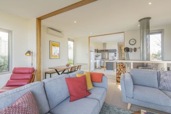 Lightshift Clunes - Accommodation Kalgoorlie 6