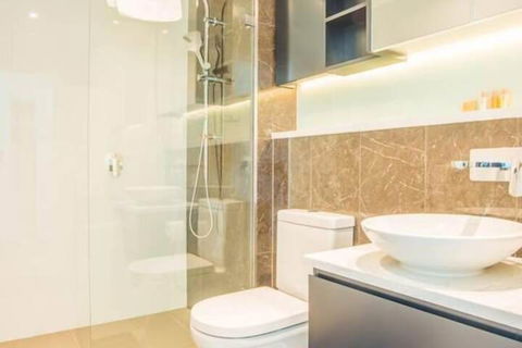 Stunning Waterview Stylish Waterfront Apt In WWP - Accommodation Kalgoorlie 5