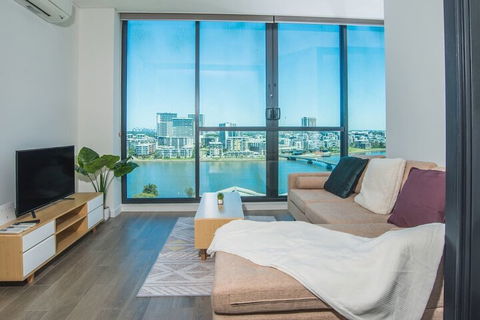 Stunning Waterview Stylish Waterfront Apt In WWP - Accommodation Kalgoorlie 4